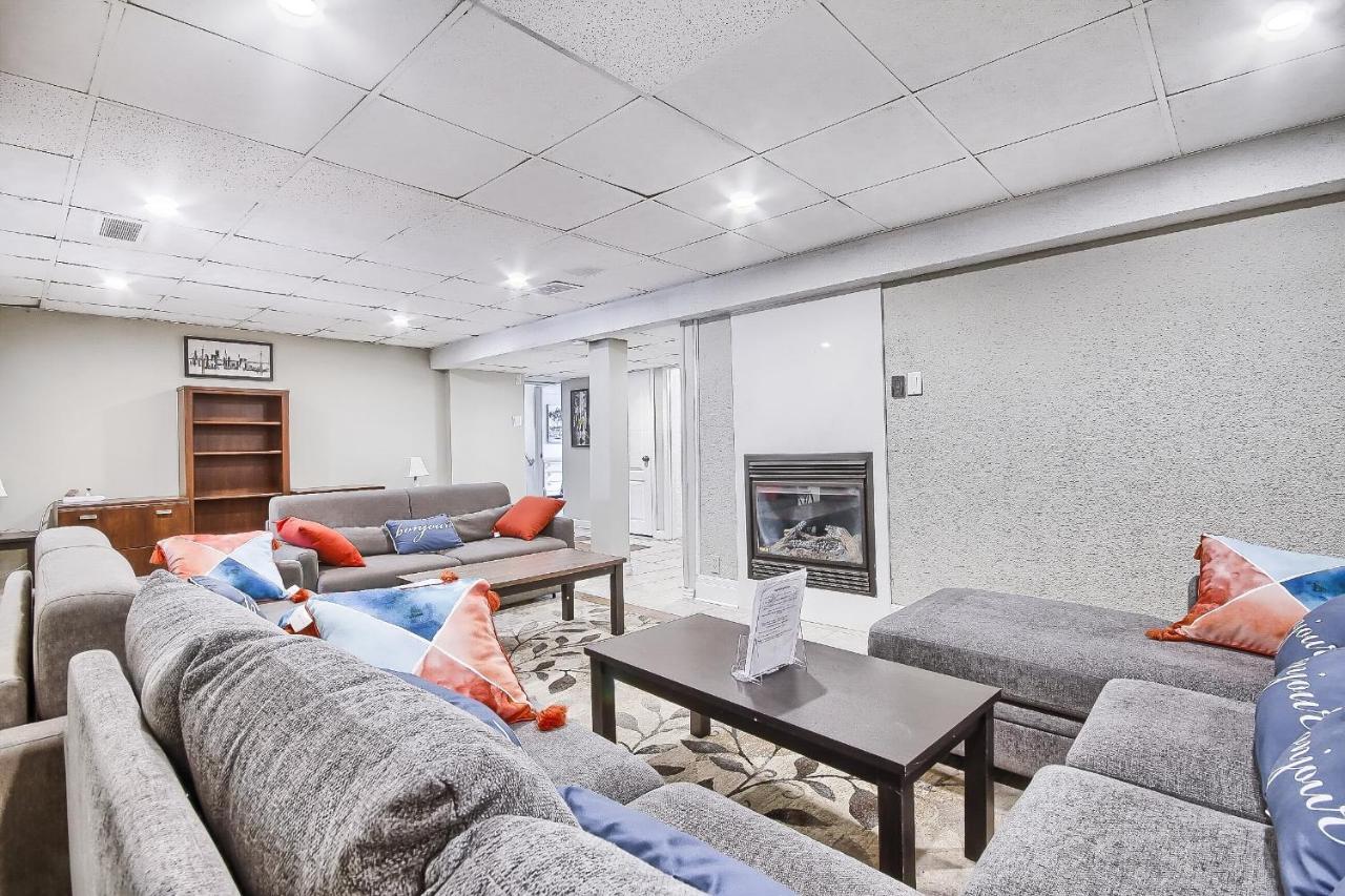 Guest house The Vacation Luxury Unpack, Relax, Enjoy Toronto