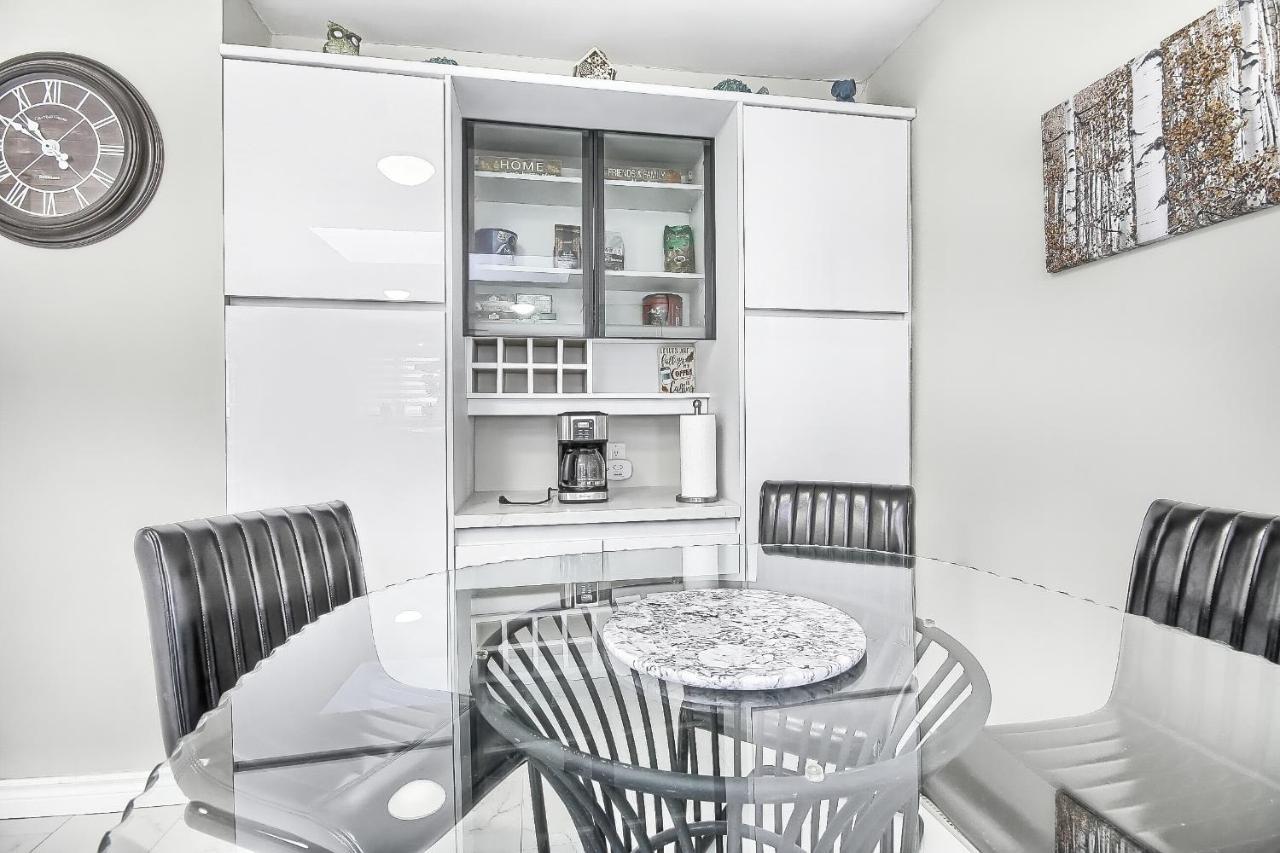 The Vacation Luxury Unpack, Relax, Enjoy Guest house *